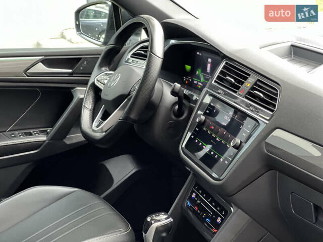 Серый Фольксваген Тигуан, объемом двигателя 1.98 л и пробегом 32 тыс. км за 29500 $, фото 71 на Automoto.ua