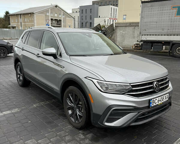 Серый Фольксваген Тигуан, объемом двигателя 1.98 л и пробегом 60 тыс. км за 28300 $, фото 2 на Automoto.ua