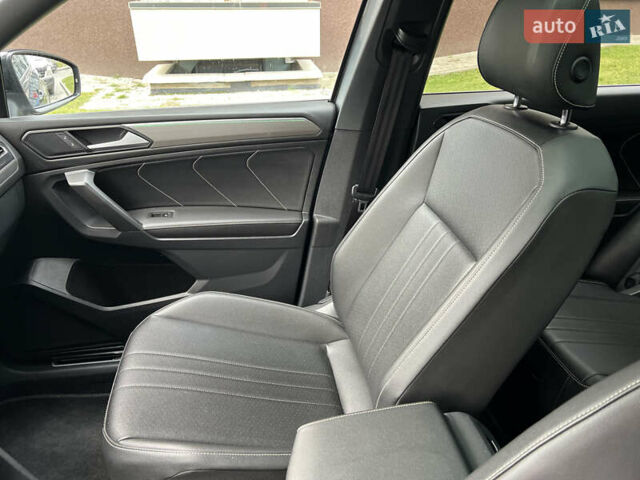 Серый Фольксваген Тигуан, объемом двигателя 1.98 л и пробегом 32 тыс. км за 29500 $, фото 80 на Automoto.ua