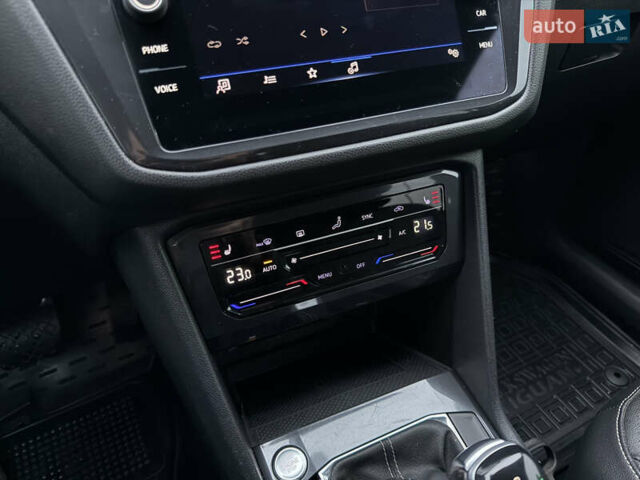 Серый Фольксваген Тигуан, объемом двигателя 1.98 л и пробегом 69 тыс. км за 23450 $, фото 30 на Automoto.ua