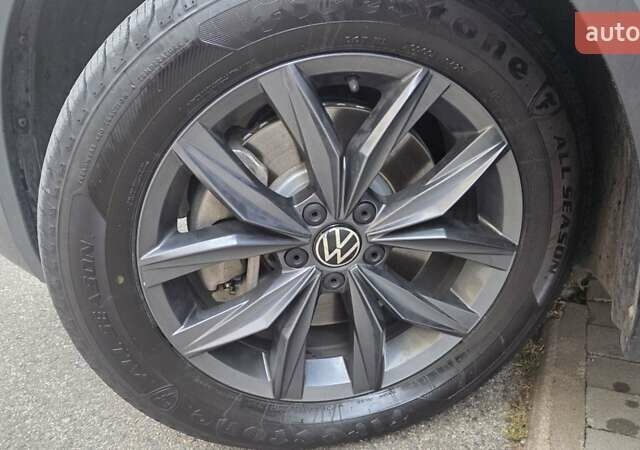 Серый Фольксваген Тигуан, объемом двигателя 1.98 л и пробегом 106 тыс. км за 23000 $, фото 10 на Automoto.ua