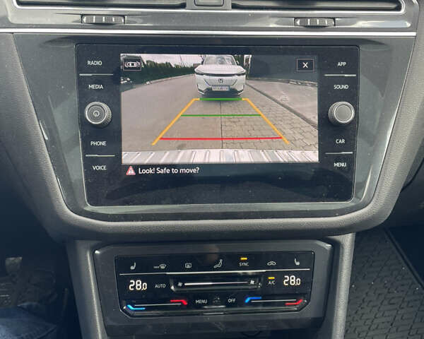 Серый Фольксваген Тигуан, объемом двигателя 1.98 л и пробегом 81 тыс. км за 24700 $, фото 33 на Automoto.ua