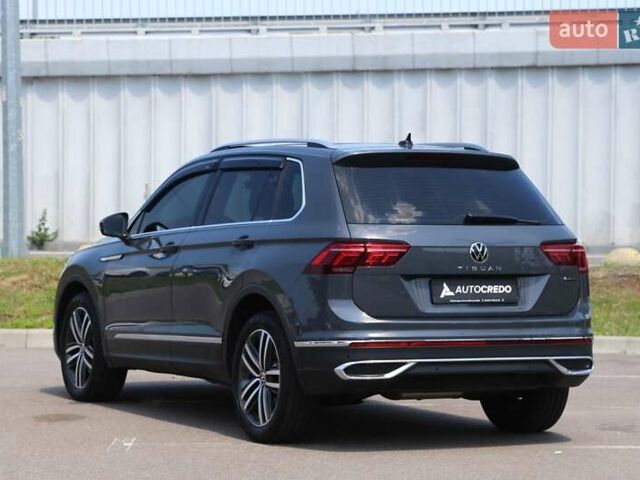 Сірий Фольксваген Тігуан, об'ємом двигуна 1.97 л та пробігом 14 тис. км за 41000 $, фото 3 на Automoto.ua
