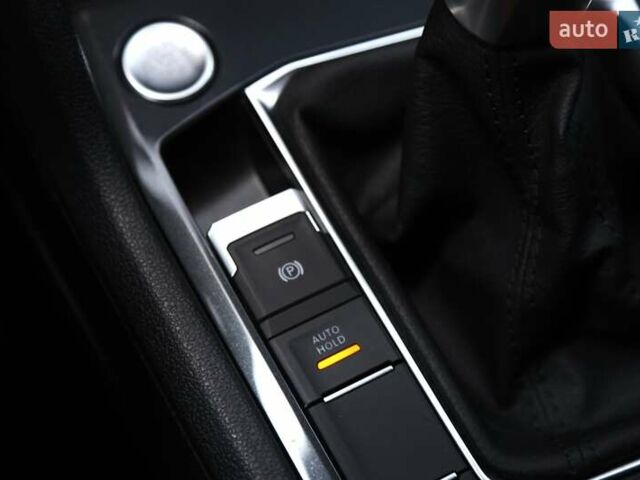 Сірий Фольксваген Тігуан, об'ємом двигуна 1.97 л та пробігом 14 тис. км за 41000 $, фото 25 на Automoto.ua