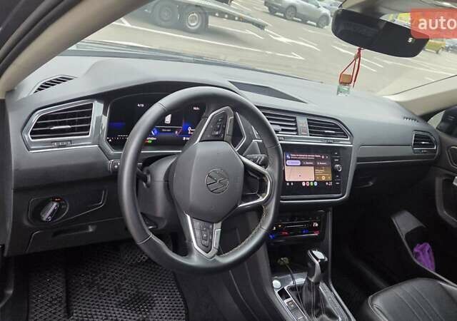 Серый Фольксваген Тигуан, объемом двигателя 1.98 л и пробегом 106 тыс. км за 23000 $, фото 14 на Automoto.ua