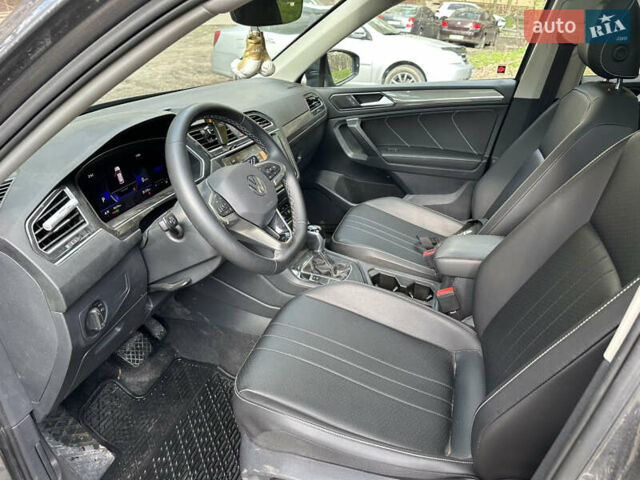 Серый Фольксваген Тигуан, объемом двигателя 1.98 л и пробегом 38 тыс. км за 25000 $, фото 4 на Automoto.ua