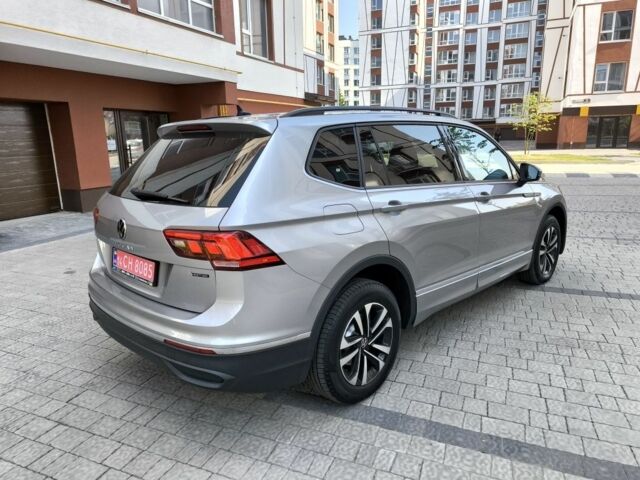 Серый Фольксваген Тигуан, объемом двигателя 2 л и пробегом 239 тыс. км за 20500 $, фото 2 на Automoto.ua