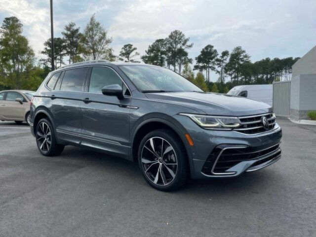 Серый Фольксваген Тигуан, объемом двигателя 2 л и пробегом 27 тыс. км за 17000 $, фото 2 на Automoto.ua