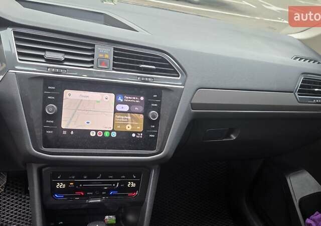 Серый Фольксваген Тигуан, объемом двигателя 1.98 л и пробегом 106 тыс. км за 23000 $, фото 13 на Automoto.ua