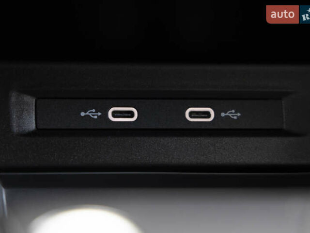 Сірий Фольксваген Тігуан, об'ємом двигуна 2 л та пробігом 2 тис. км за 24200 $, фото 32 на Automoto.ua