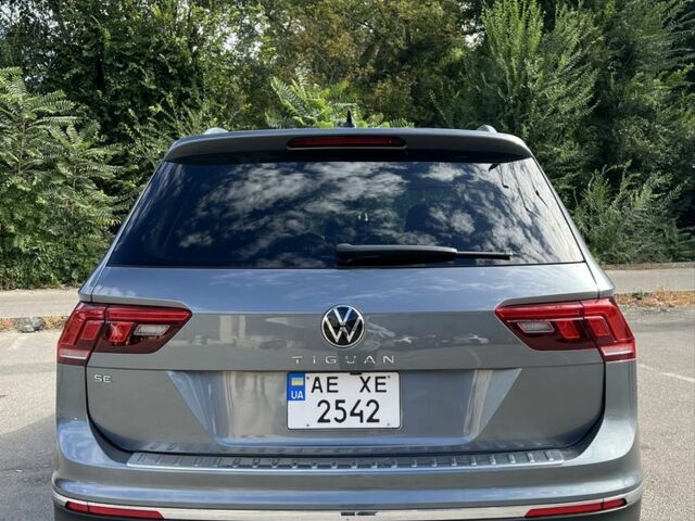 Серый Фольксваген Тигуан, объемом двигателя 2 л и пробегом 15 тыс. км за 22500 $, фото 3 на Automoto.ua