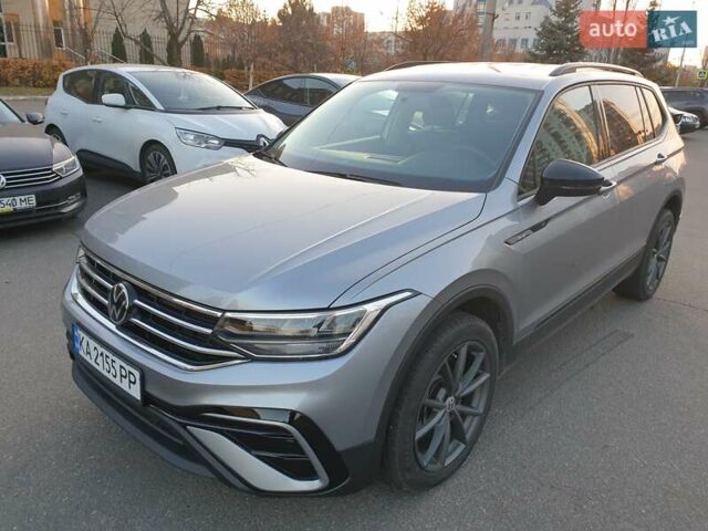 Серый Фольксваген Тигуан, объемом двигателя 1.98 л и пробегом 37 тыс. км за 21500 $, фото 4 на Automoto.ua