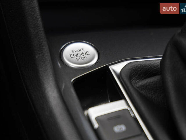 Сірий Фольксваген Тігуан, об'ємом двигуна 2 л та пробігом 2 тис. км за 24200 $, фото 37 на Automoto.ua