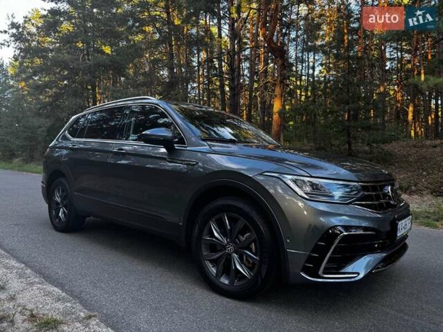 Фольксваген Тигуан 2022 в Киеве на Automoto.ua Серый Фольксваген Тигуан, объемом двигателя 1.98 л и пробегом 51 тыс. км за 34000 $, фото 13 на Automoto.ua