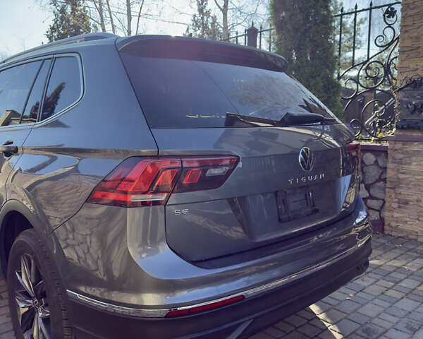 Сірий Фольксваген Тігуан, об'ємом двигуна 2 л та пробігом 97 тис. км за 24300 $, фото 10 на Automoto.ua
