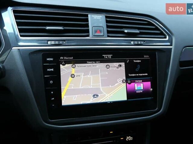 Сірий Фольксваген Тігуан, об'ємом двигуна 1.97 л та пробігом 14 тис. км за 41000 $, фото 18 на Automoto.ua