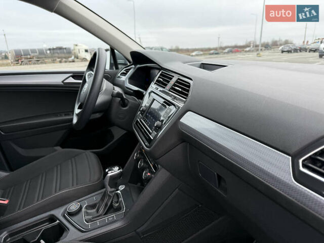 Сірий Фольксваген Тігуан, об'ємом двигуна 1.98 л та пробігом 67 тис. км за 24900 $, фото 9 на Automoto.ua