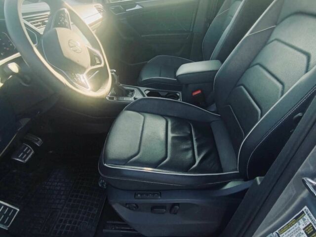 Сірий Фольксваген Тігуан, об'ємом двигуна 2 л та пробігом 11 тис. км за 20300 $, фото 5 на Automoto.ua