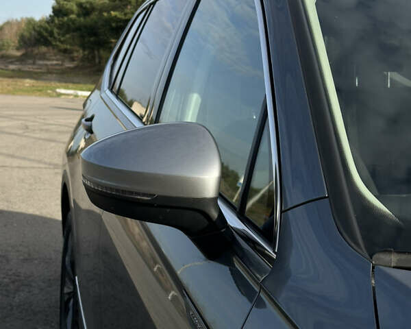 Серый Фольксваген Тигуан, объемом двигателя 1.97 л и пробегом 199 тыс. км за 32500 $, фото 9 на Automoto.ua