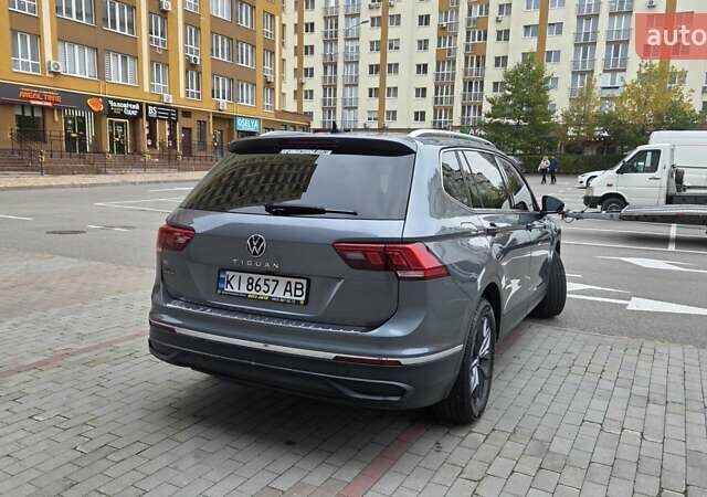 Серый Фольксваген Тигуан, объемом двигателя 1.98 л и пробегом 106 тыс. км за 23000 $, фото 2 на Automoto.ua