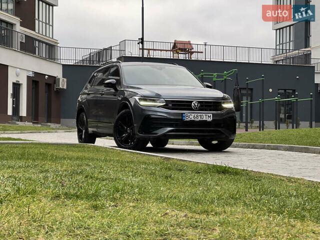 Серый Фольксваген Тигуан, объемом двигателя 1.98 л и пробегом 32 тыс. км за 29500 $, фото 1 на Automoto.ua