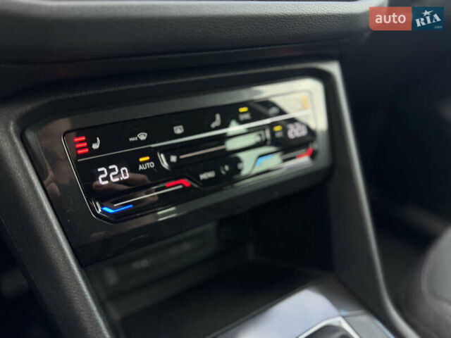 Серый Фольксваген Тигуан, объемом двигателя 1.97 л и пробегом 199 тыс. км за 32000 $, фото 68 на Automoto.ua