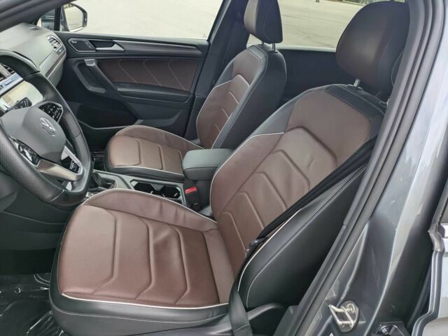 Сірий Фольксваген Тігуан, об'ємом двигуна 2 л та пробігом 26 тис. км за 21200 $, фото 10 на Automoto.ua