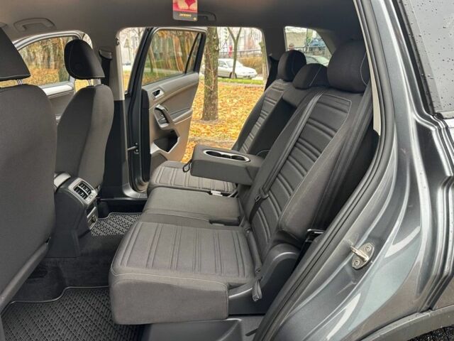 Серый Фольксваген Тигуан, объемом двигателя 2 л и пробегом 95 тыс. км за 22999 $, фото 16 на Automoto.ua