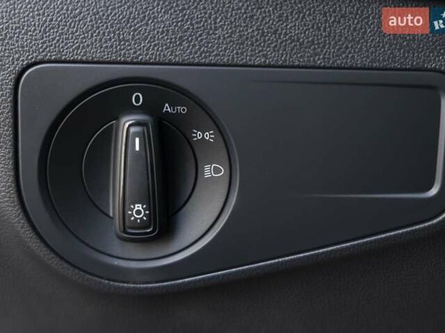 Сірий Фольксваген Тігуан, об'ємом двигуна 2 л та пробігом 2 тис. км за 24200 $, фото 23 на Automoto.ua