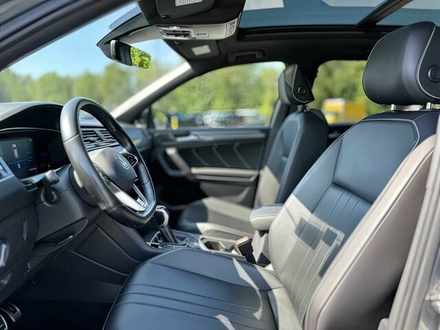 Серый Фольксваген Тигуан, объемом двигателя 2 л и пробегом 16 тыс. км за 16500 $, фото 7 на Automoto.ua