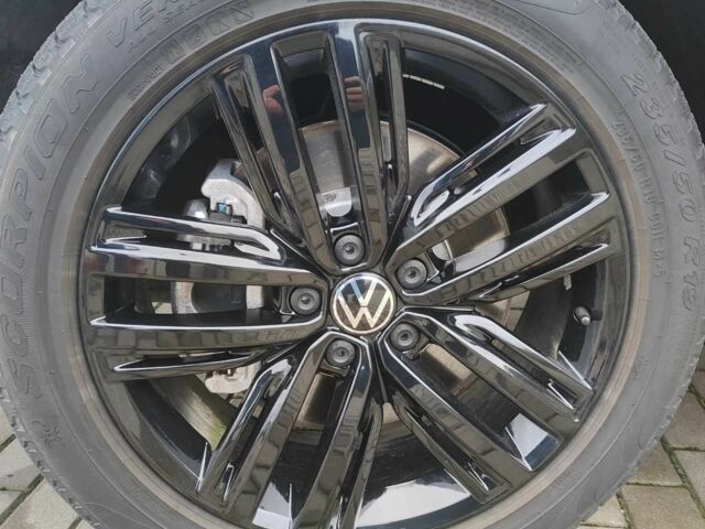 Сірий Фольксваген Тігуан, об'ємом двигуна 2 л та пробігом 30 тис. км за 25000 $, фото 7 на Automoto.ua