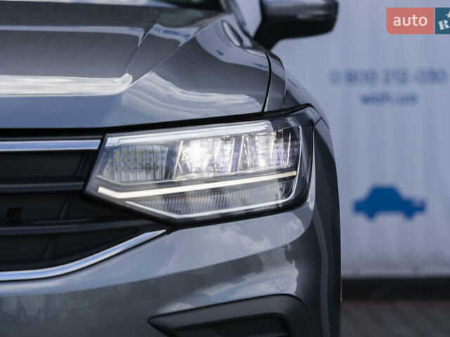 Сірий Фольксваген Тігуан, об'ємом двигуна 2 л та пробігом 2 тис. км за 24200 $, фото 1 на Automoto.ua