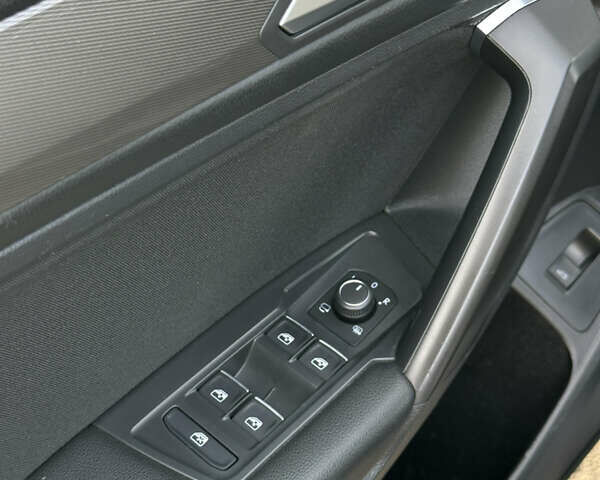 Серый Фольксваген Тигуан, объемом двигателя 1.97 л и пробегом 199 тыс. км за 32500 $, фото 41 на Automoto.ua