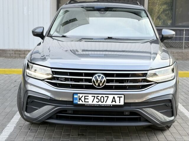 Серый Фольксваген Тигуан, объемом двигателя 2 л и пробегом 55 тыс. км за 21300 $, фото 1 на Automoto.ua