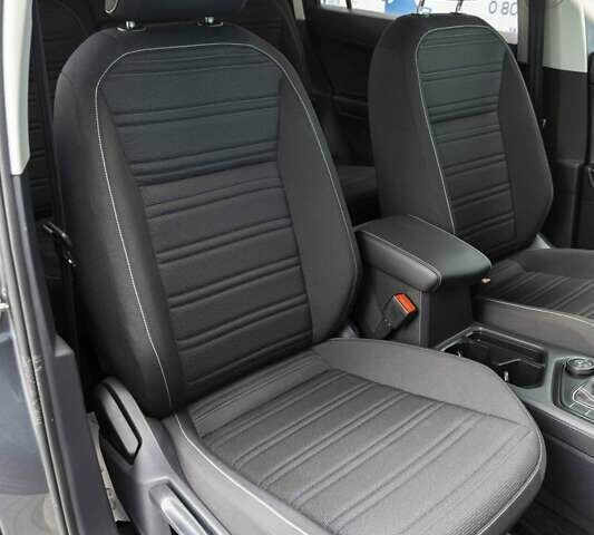 Сірий Фольксваген Тігуан, об'ємом двигуна 2 л та пробігом 2 тис. км за 24200 $, фото 41 на Automoto.ua