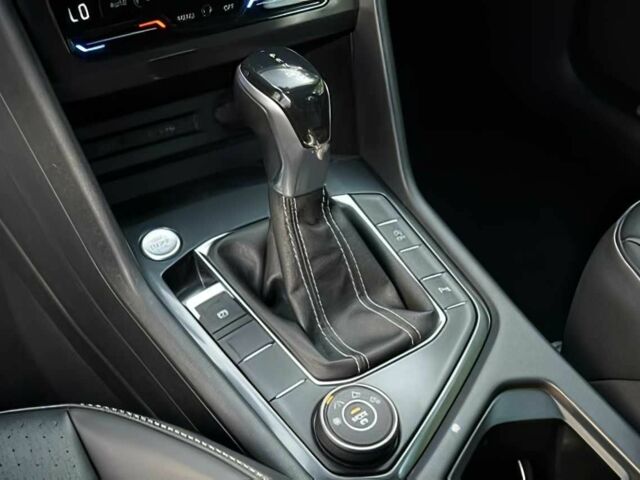 Серый Фольксваген Тигуан, объемом двигателя 2 л и пробегом 13 тыс. км за 8900 $, фото 9 на Automoto.ua