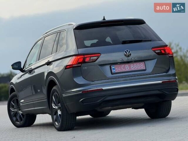 Сірий Фольксваген Тігуан, об'ємом двигуна 2 л та пробігом 88 тис. км за 21700 $, фото 2 на Automoto.ua