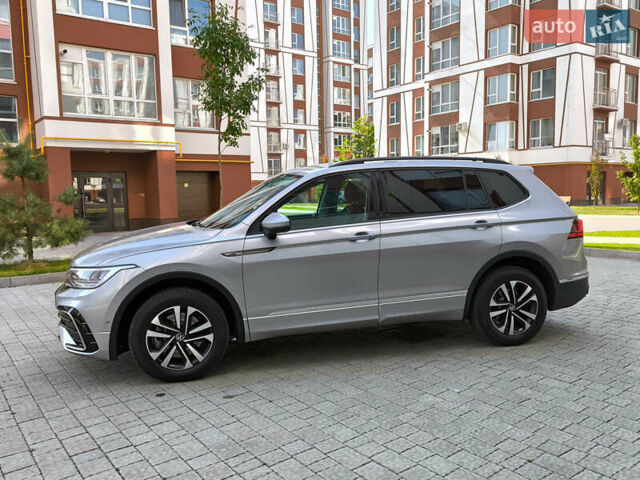 Серый Фольксваген Тигуан, объемом двигателя 1.98 л и пробегом 239 тыс. км за 20700 $, фото 2 на Automoto.ua