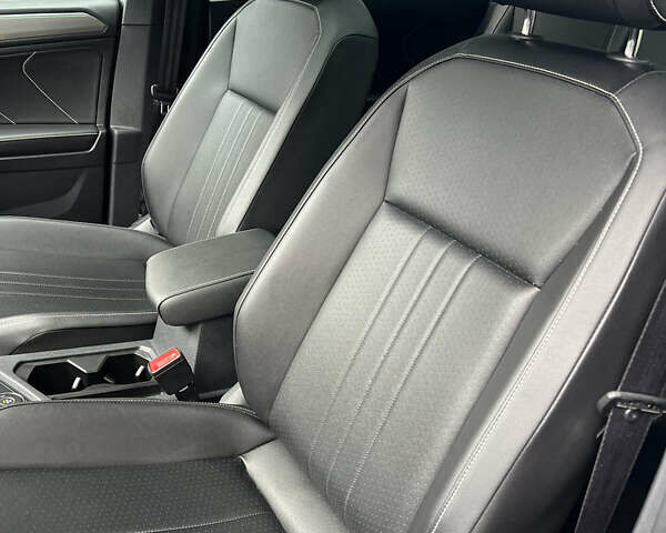 Серый Фольксваген Тигуан, объемом двигателя 1.98 л и пробегом 32 тыс. км за 29500 $, фото 82 на Automoto.ua