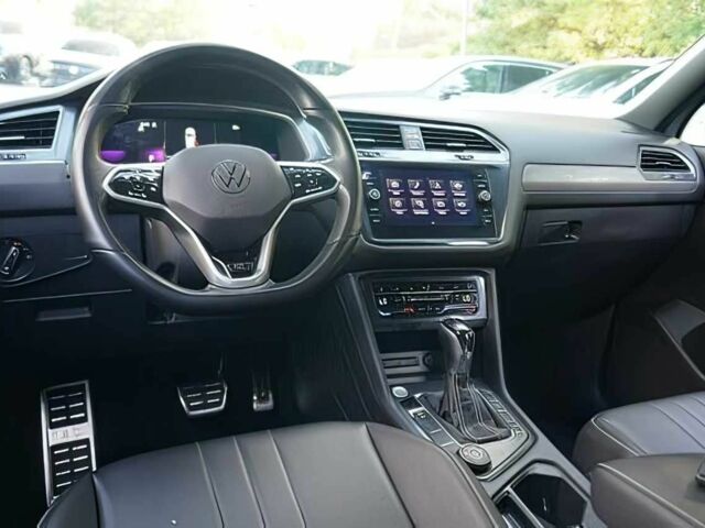 Серый Фольксваген Тигуан, объемом двигателя 2 л и пробегом 13 тыс. км за 8900 $, фото 8 на Automoto.ua