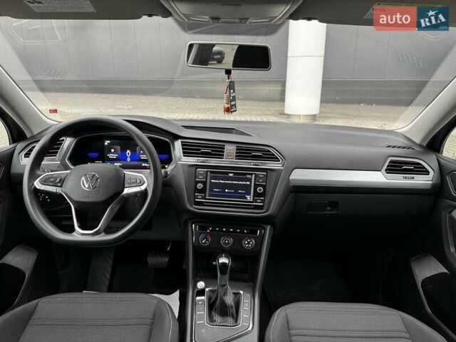Серый Фольксваген Тигуан, объемом двигателя 2 л и пробегом 50 тыс. км за 22900 $, фото 16 на Automoto.ua