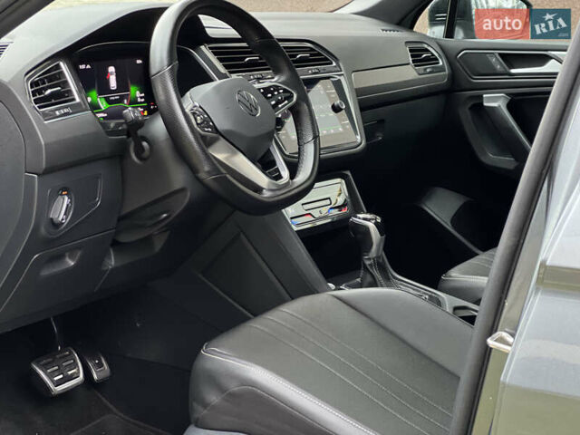 Серый Фольксваген Тигуан, объемом двигателя 1.98 л и пробегом 32 тыс. км за 29500 $, фото 60 на Automoto.ua