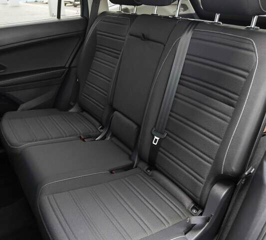 Сірий Фольксваген Тігуан, об'ємом двигуна 2 л та пробігом 2 тис. км за 24200 $, фото 45 на Automoto.ua