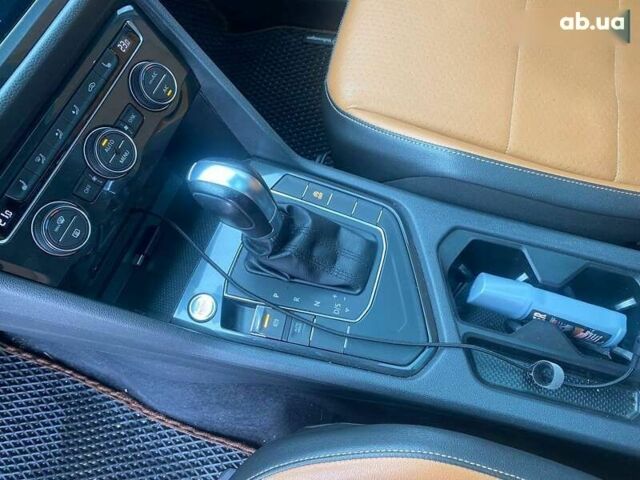 Сірий Фольксваген Тігуан, об'ємом двигуна 2 л та пробігом 131 тис. км за 19500 $, фото 16 на Automoto.ua