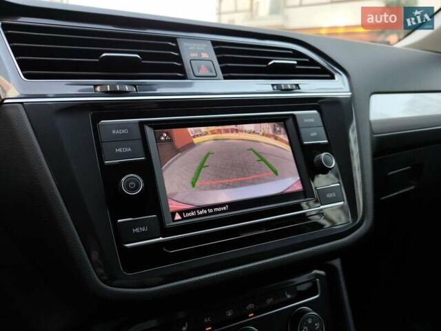 Серый Фольксваген Тигуан, объемом двигателя 1.98 л и пробегом 239 тыс. км за 20700 $, фото 36 на Automoto.ua