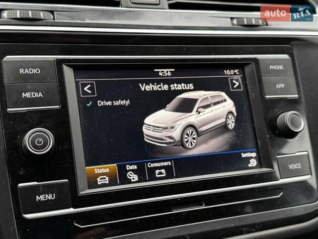 Серый Фольксваген Тигуан, объемом двигателя 2 л и пробегом 50 тыс. км за 22900 $, фото 30 на Automoto.ua