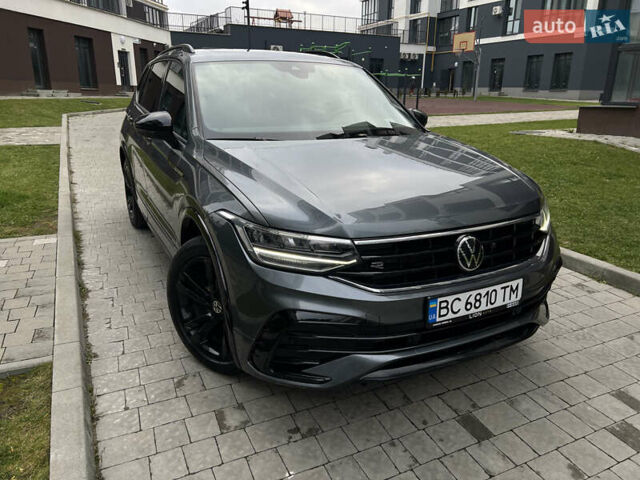 Серый Фольксваген Тигуан, объемом двигателя 1.98 л и пробегом 32 тыс. км за 29500 $, фото 3 на Automoto.ua
