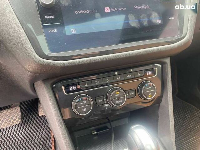 Сірий Фольксваген Тігуан, об'ємом двигуна 2 л та пробігом 131 тис. км за 19500 $, фото 15 на Automoto.ua