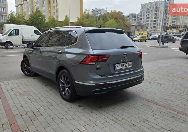 Серый Фольксваген Тигуан, объемом двигателя 1.98 л и пробегом 106 тыс. км за 23000 $, фото 5 на Automoto.ua