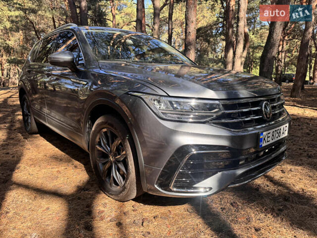 Серый Фольксваген Тигуан, объемом двигателя 1.98 л и пробегом 22 тыс. км за 24999 $, фото 2 на Automoto.ua